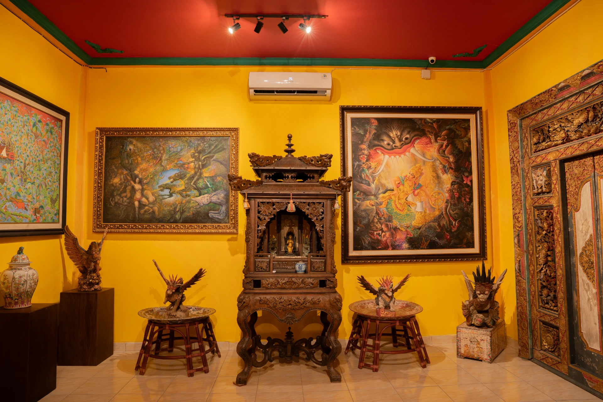 Interior ornament art of the Bale Gede Room at Museum Peter Bloch Collection featuring traditional Balinese architecture and history.